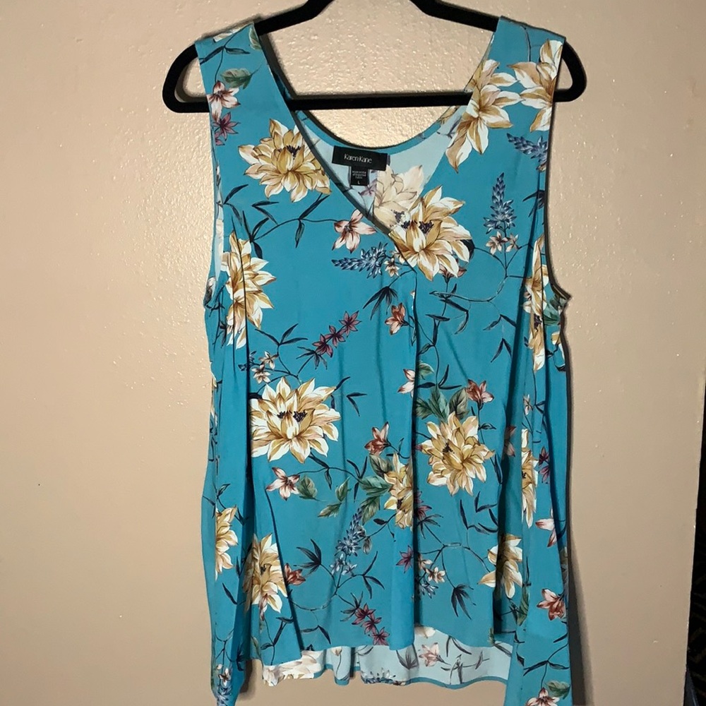 Large, Karen Kane, crêpe fabric, blue with flowers top